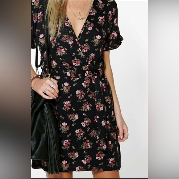 Nasty Gal Floral Tie Waist Mini Dress - Picture 12 of 14